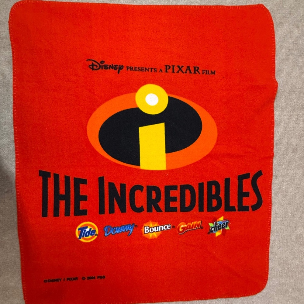 Disney Pixar Vintage 2004 The Incredibles Advertising P&G Fleece Blanket (38x42)